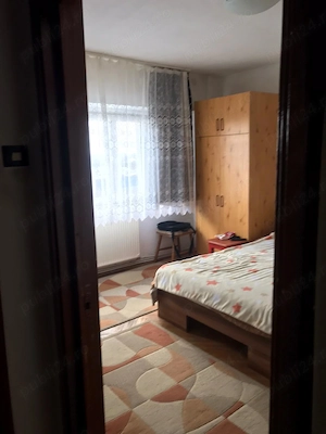 Apartament spațios cu potențial excelent   61 mp, zonă cu multiple facilități - imagine 8