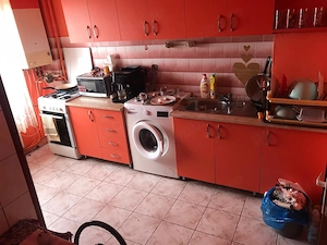 Apartament spațios cu potențial excelent   61 mp, zonă cu multiple facilități - imagine 3