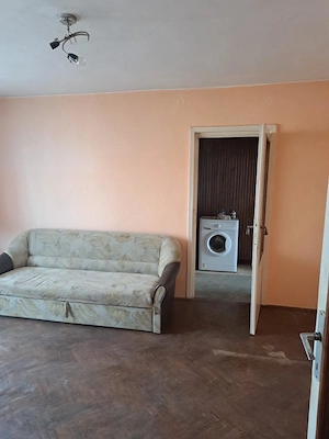 Apartament de vanzare 2 camere , Str Paulesti , et. 3 , 51.800 euro neg.