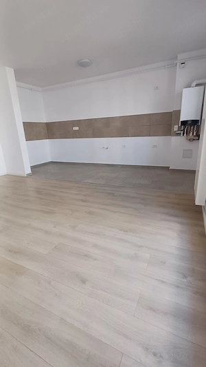 Vand apartament cu 2 camere - imagine 5