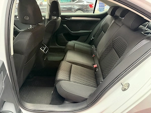 Skoda Superb 1.4 TSI Plug-In Hybrid - imagine 13