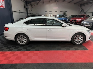 Skoda Superb 1.4 TSI Plug-In Hybrid - imagine 3