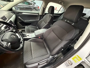 Skoda Superb 1.4 TSI Plug-In Hybrid - imagine 11