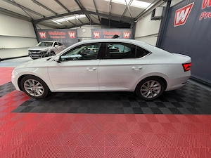 Skoda Superb 1.4 TSI Plug-In Hybrid - imagine 7