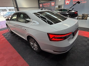 Skoda Superb 1.4 TSI Plug-In Hybrid - imagine 6