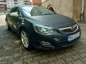 Opel Astra j Sport 2.0Diesel ,Automată, 165CP ,piele,  navai ,Camera, 2011 full - imagine 2