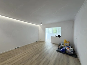 Apartament cu 3 camere, decomandat, 71mp, etaj 1 - zona Dambovita  - imagine 3
