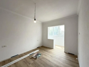 Apartament cu 3 camere, decomandat, 71mp, etaj 1 - zona Dambovita  - imagine 12