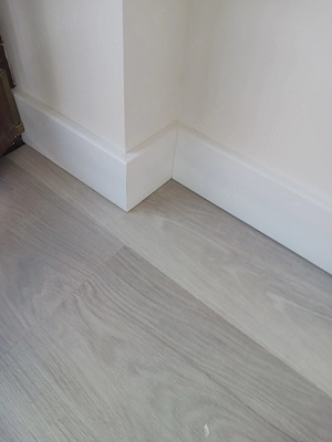 Montaj Parchet laminat SPC plinta