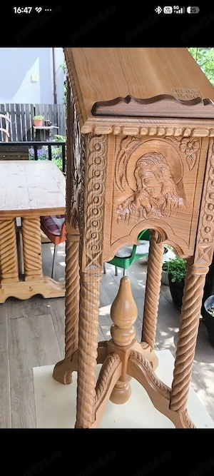 iconostas sculptat manual