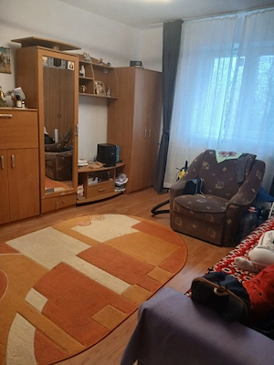 Vanzare apartament 2 camere semidecomandat - imagine 4
