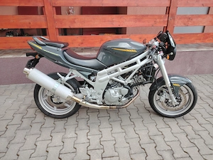 Hyosung Gt650 Naked,cu doar 9600km!