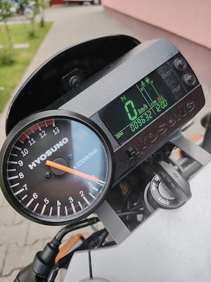 Hyosung Gt650 Naked,cu doar 9600km! - imagine 5