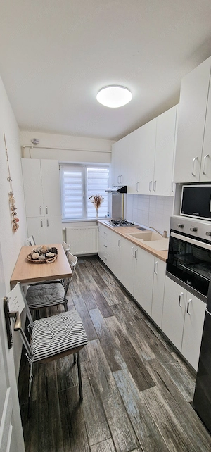 Apartament cu 3 camere de închiriat pentru sezonul de vara - imagine 4
