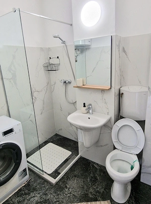 Apartament cu 3 camere de închiriat pentru sezonul de vara - imagine 9
