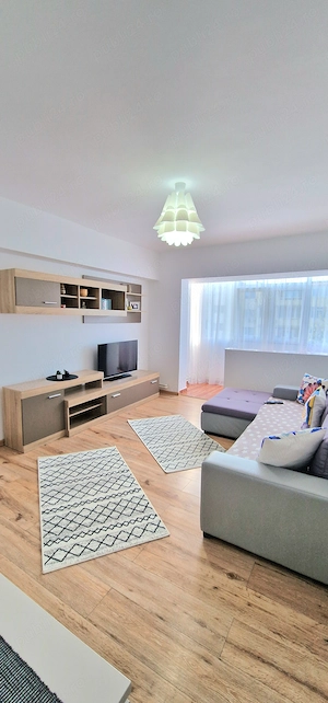 Apartament cu 3 camere de închiriat pentru sezonul de vara - imagine 2