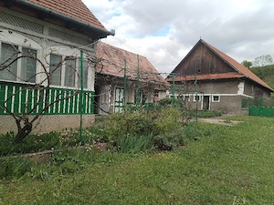 Se vinde casa cu bucatarie de vara,sura si 3400 mp teren intravilan in Vistea la 16 km de Cluj  - imagine 5