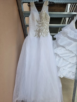 vand rochie de mireasa marime  S