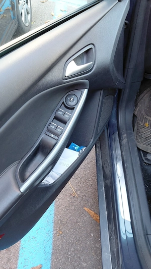vand Ford Focus - imagine 4