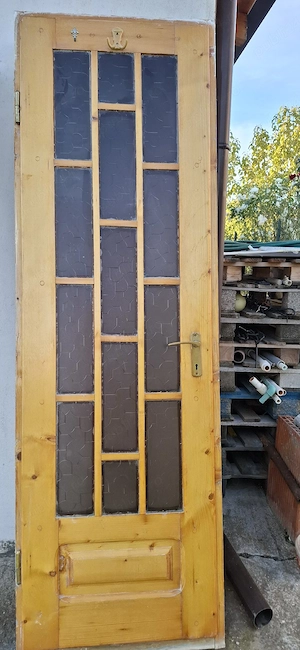 usi lemn masiv