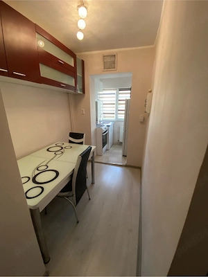 Persoana fizică vând Garsoniera tip D zona Rogerius - imagine 2