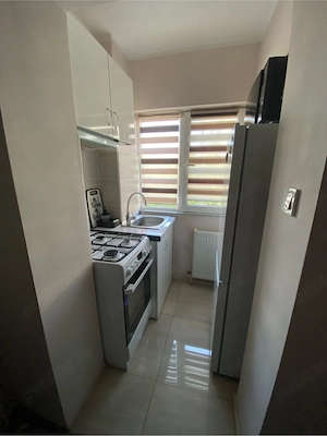 Persoana fizică vând Garsoniera tip D zona Rogerius - imagine 7
