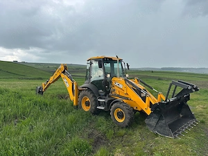 Inchiriez buldo-excavator Turda