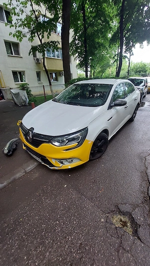 Megane 4 pentru piese..! - imagine 3