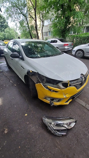 Megane 4 pentru piese..! - imagine 2