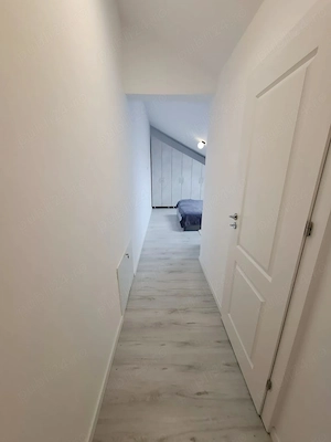 Ap.3 camere - 2 niveluri (scara interioara) - 83mp - bloc nou - mobilat si utilat - parcare inclusa - imagine 12