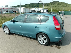 Hyundai i30, 1,6, crdi 2007 - imagine 3