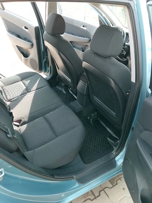 Hyundai i30, 1,6, crdi 2007 - imagine 8