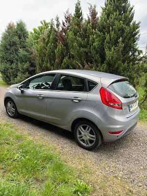 Ford Fiesta gri stare foarte bună  - imagine 2