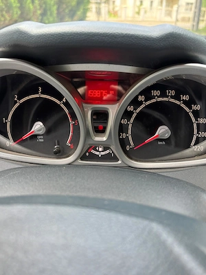 Ford Fiesta gri stare foarte bună  - imagine 3