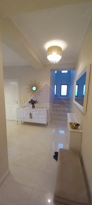 Vila spatioasa, 6 camere, 5 bai, ideala pentru doua familii inrudite, intrari separate - imagine 4