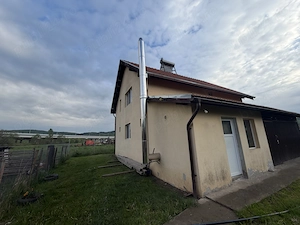 Casă de vânzare   spațioasă, complet mobilată, gata de mutat - imagine 2