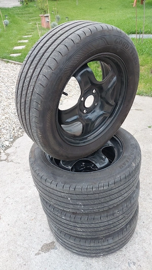 Roti vara goodyear 205/55R16 dot 2024 - imagine 5