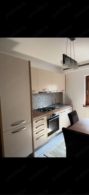 Proprietar,Inchiriez Apartament 2 cam. in zona centrala - imagine 2