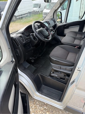 Peugeot Boxer 2.2 euro5 9 locuri 2015 - imagine 9