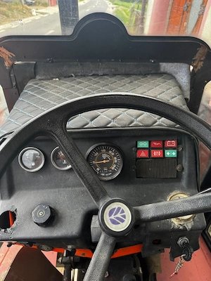 Tractor universal 683dtc 4x4 - imagine 4
