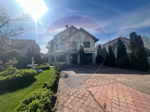 Casă / Vilă 5 camere strada Vrancei