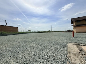  Teren parc auto, expunere marfa utilaje,depozitare