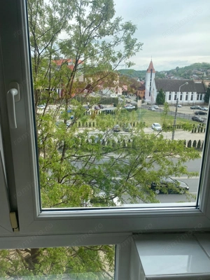 Apartament cu 3 camere de vânzare în zona apreciata - imagine 8