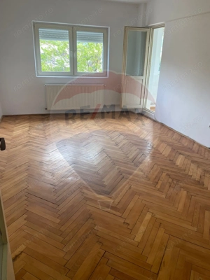 Apartament cu 3 camere de vânzare în zona apreciata - imagine 5