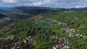 Teren de vânzare in Voinesti / Leresti înconjurat de natura - imagine 10