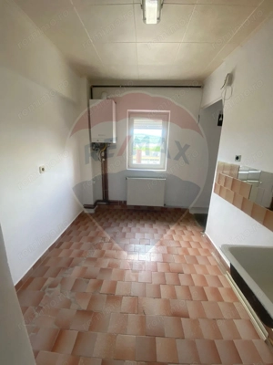 Apartament cu 3 camere de vânzare în zona apreciata - imagine 13