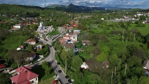 Teren de vânzare in Voinesti / Leresti înconjurat de natura - imagine 11