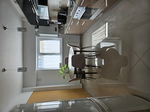 Vand apartament 3 camere