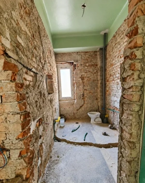 Proprietate, 75 mp, piscină, beci și 2 garaje, zona Central - imagine 9