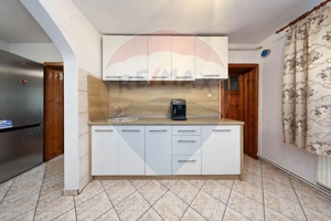 Casa cu gradina si spatiu comercial în zona centrala Secele - imagine 13